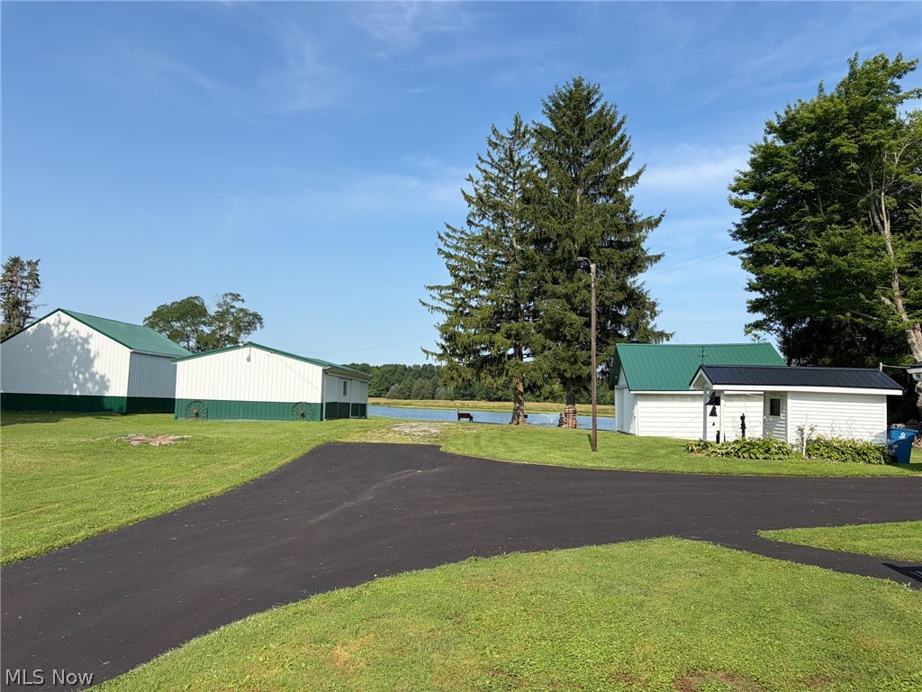 3199 State Route 7 Fowler OH 44418