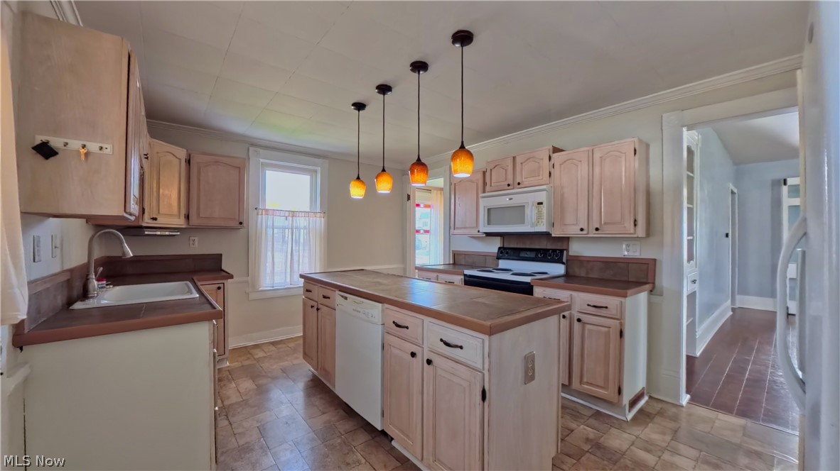 1703 Commerce Street Wellsville OH 43968