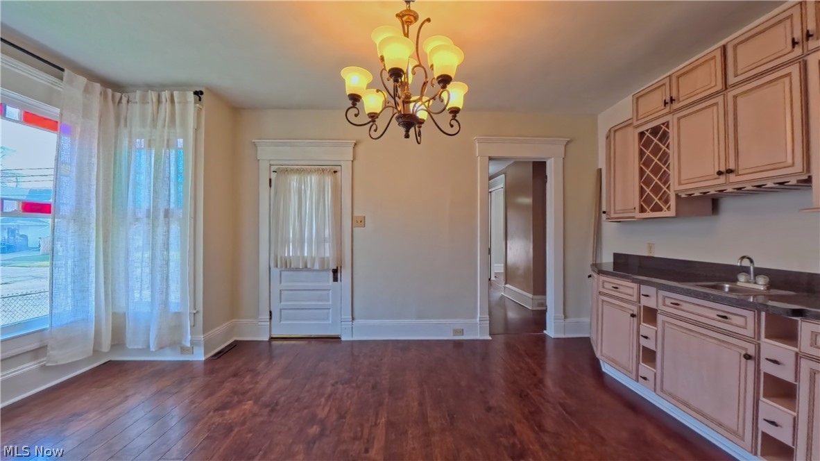 1703 Commerce Street Wellsville OH 43968