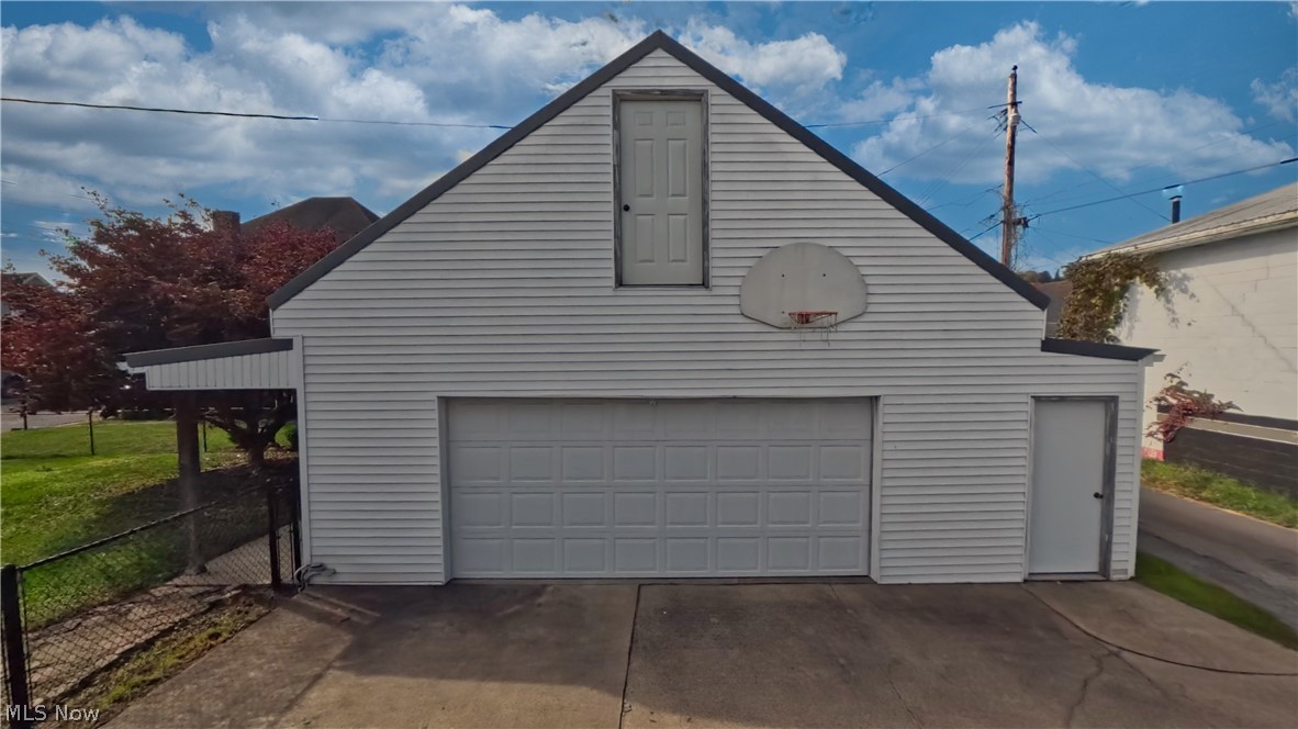 1703 Commerce Street Wellsville OH 43968