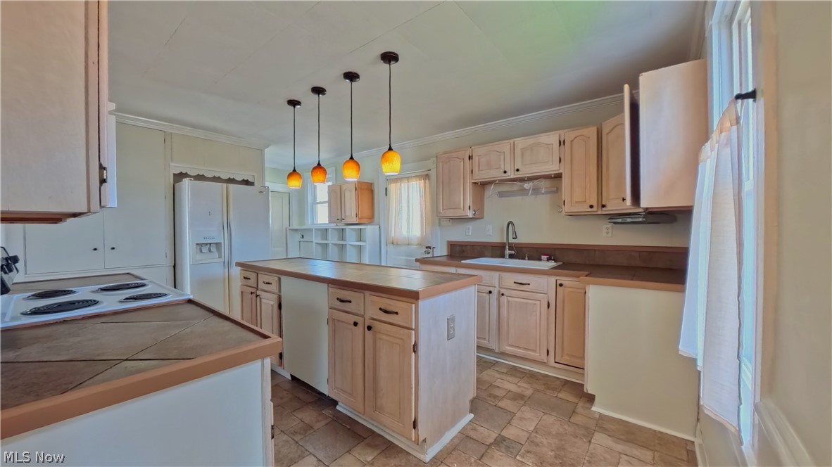 1703 Commerce Street Wellsville OH 43968