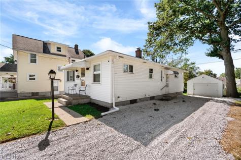 634 Parkview Avenue Akron OH 44310