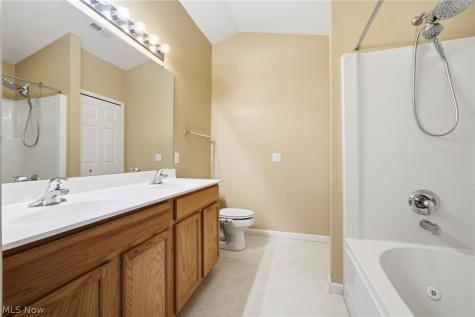 1829 Curry Lane Twinsburg OH 44087