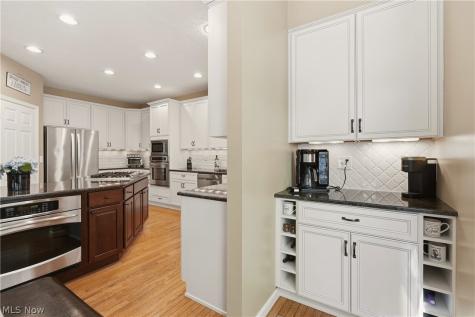 9181 Millstream Circle Olmsted Falls OH 44138