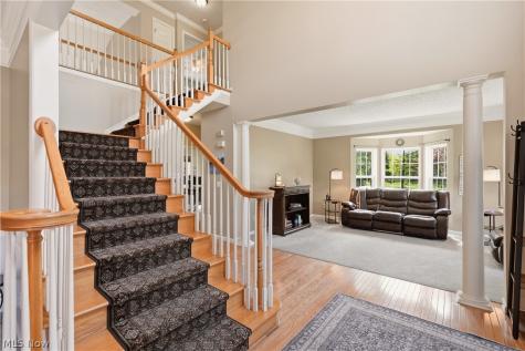 9181 Millstream Circle Olmsted Falls OH 44138