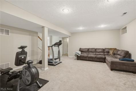 9181 Millstream Circle Olmsted Falls OH 44138