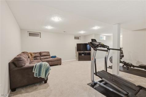 9181 Millstream Circle Olmsted Falls OH 44138