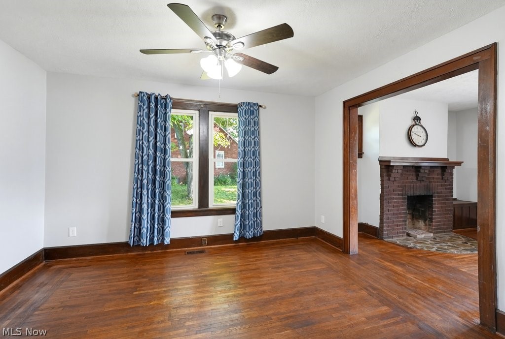 204 N Liberty Street Minerva OH 44657