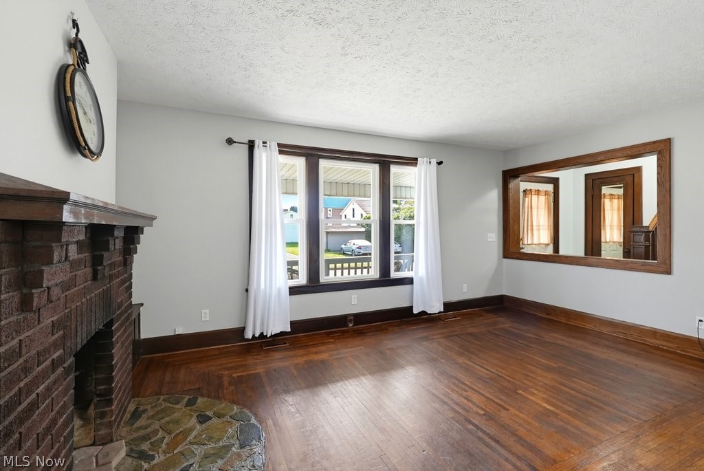 204 N Liberty Street Minerva OH 44657