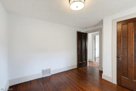 204 N Liberty Street Minerva OH 44657