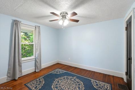 204 N Liberty Street Minerva OH 44657