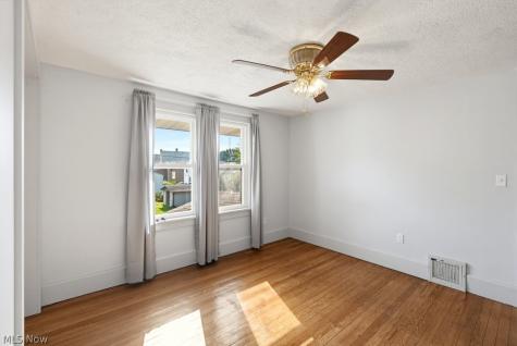 204 N Liberty Street Minerva OH 44657