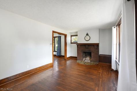 204 N Liberty Street Minerva OH 44657