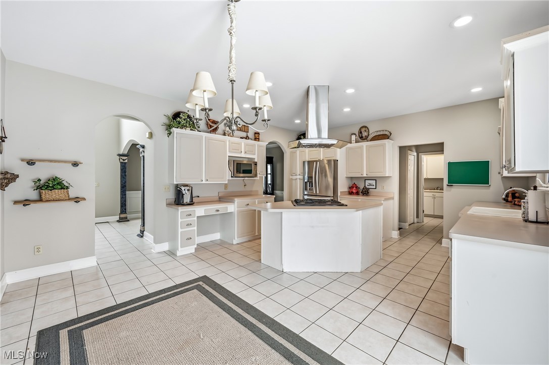 103 Westwind Warren OH 44484