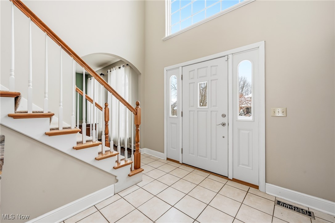103 Westwind Warren OH 44484