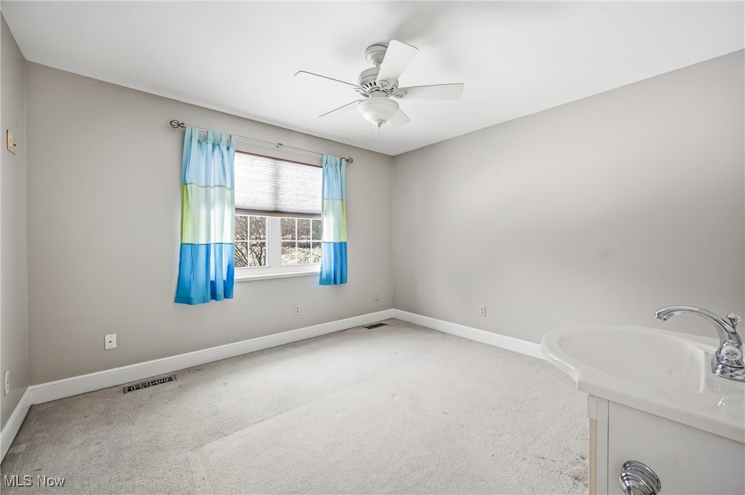 103 Westwind Warren OH 44484