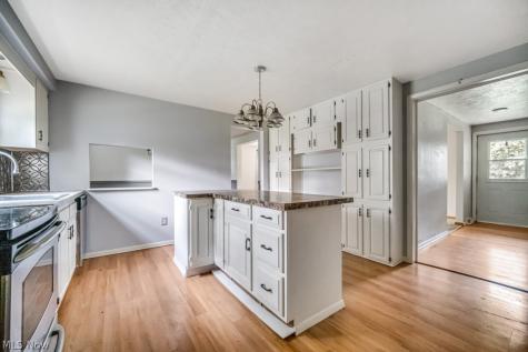 731 Redwood Drive Canal Fulton OH 44614