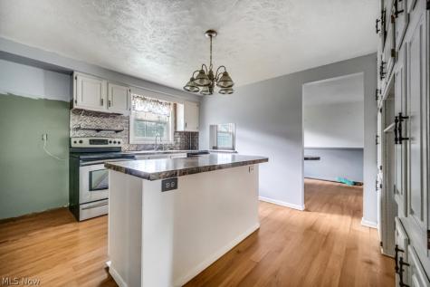 731 Redwood Drive Canal Fulton OH 44614