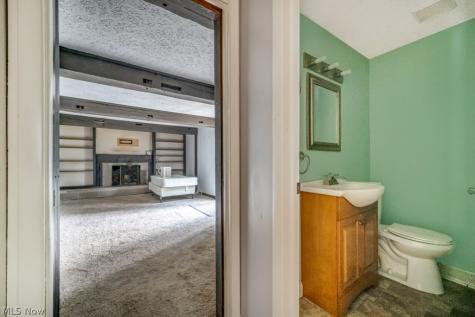 731 Redwood Drive Canal Fulton OH 44614