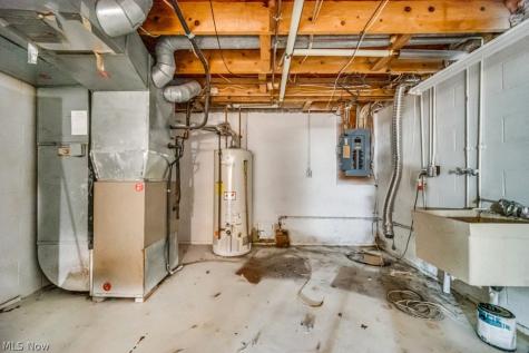 731 Redwood Drive Canal Fulton OH 44614