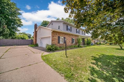 731 Redwood Drive Canal Fulton OH 44614