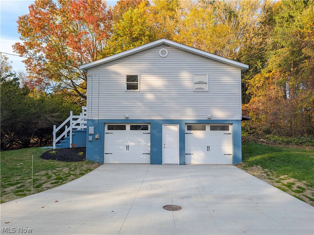 35 Riverside Drive Painesville OH 44077