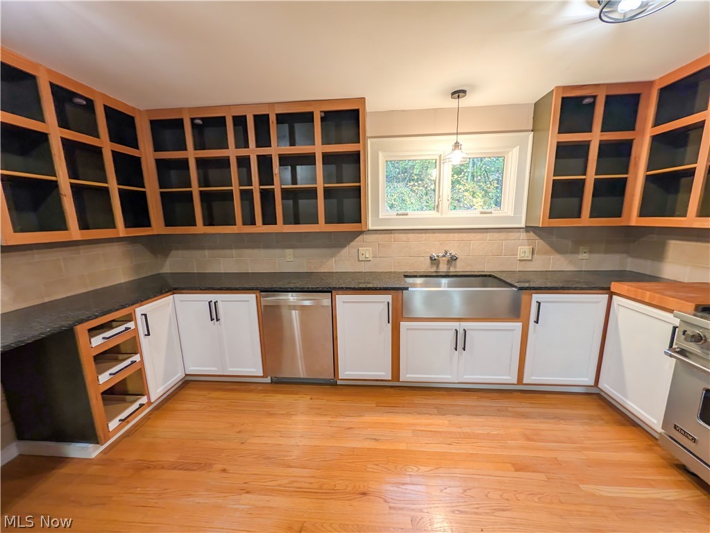 35 Riverside Drive Painesville OH 44077