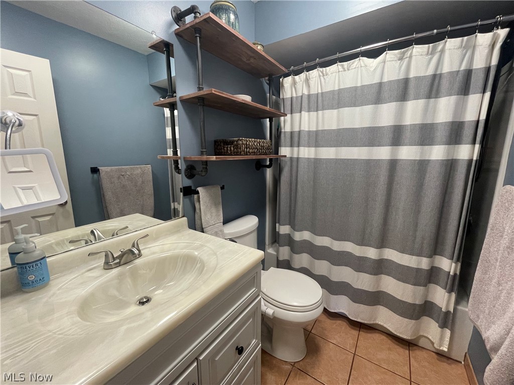 8289 Findley Drive Mentor OH 44060