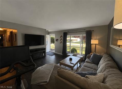 8289 Findley Drive Mentor OH 44060