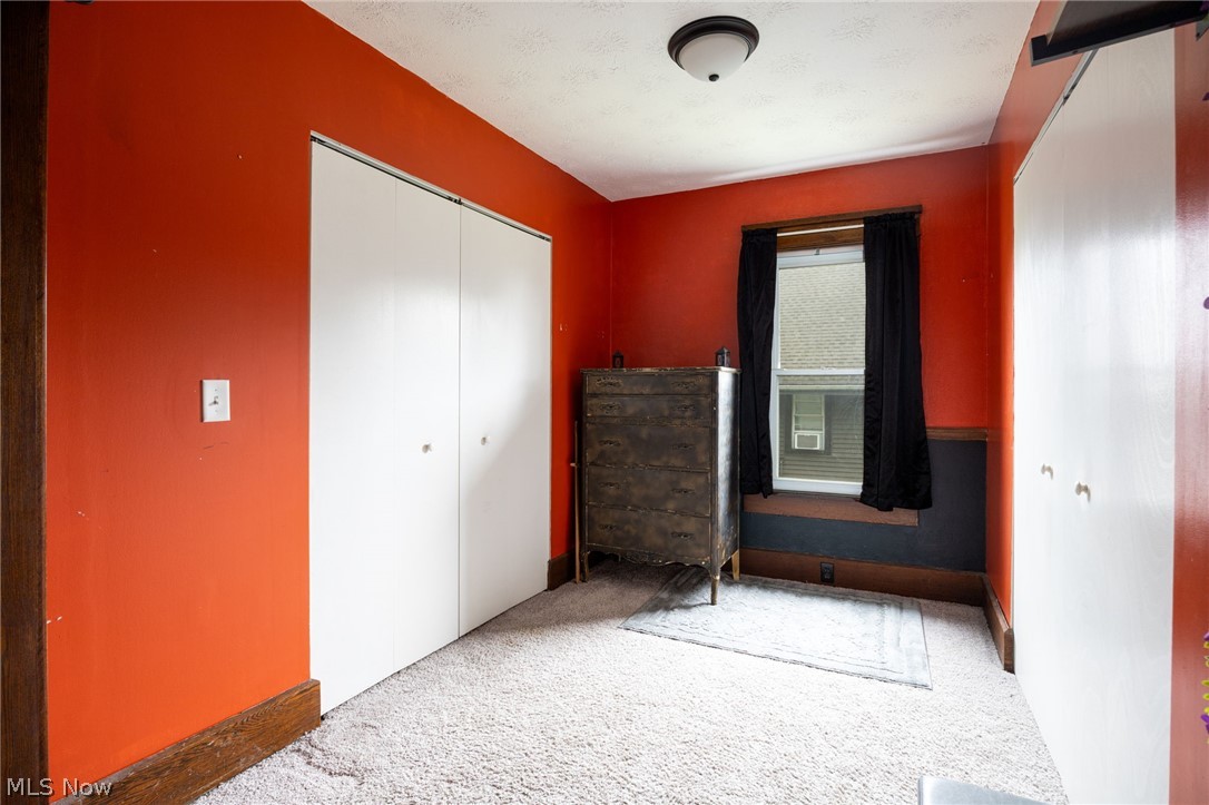 36 W Hiram Street Barberton OH 44203