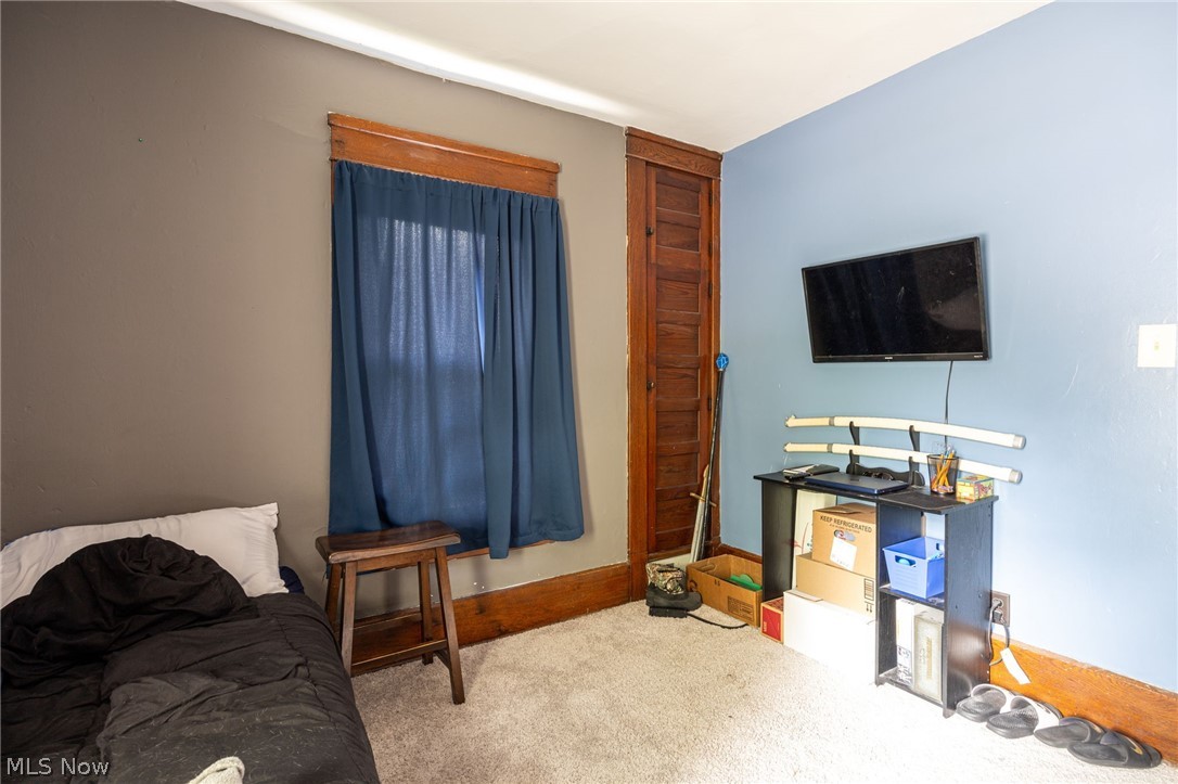 36 W Hiram Street Barberton OH 44203