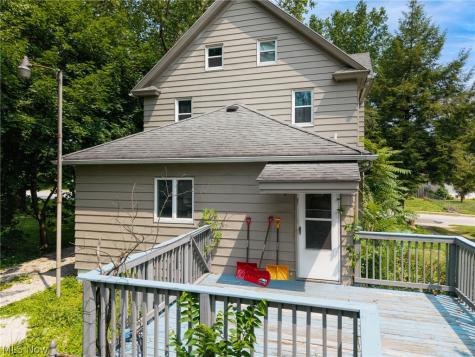 36 W Hiram Street Barberton OH 44203