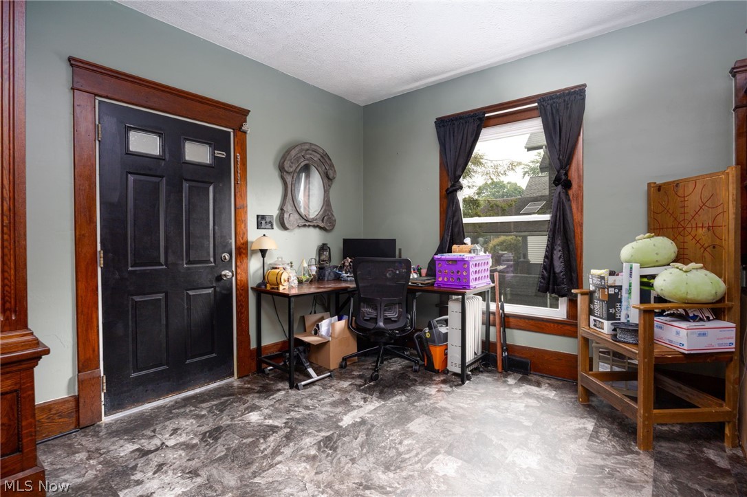 36 W Hiram Street Barberton OH 44203