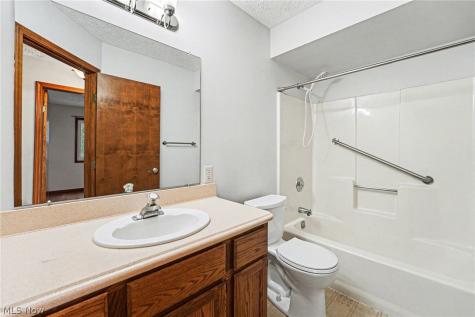 9505 Green Valley Drive Mentor OH 44060