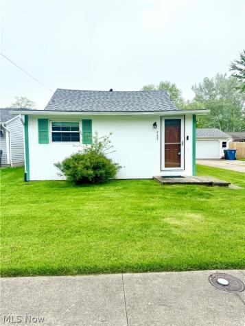 757 Dunny Avenue Sheffield Lake OH 44054