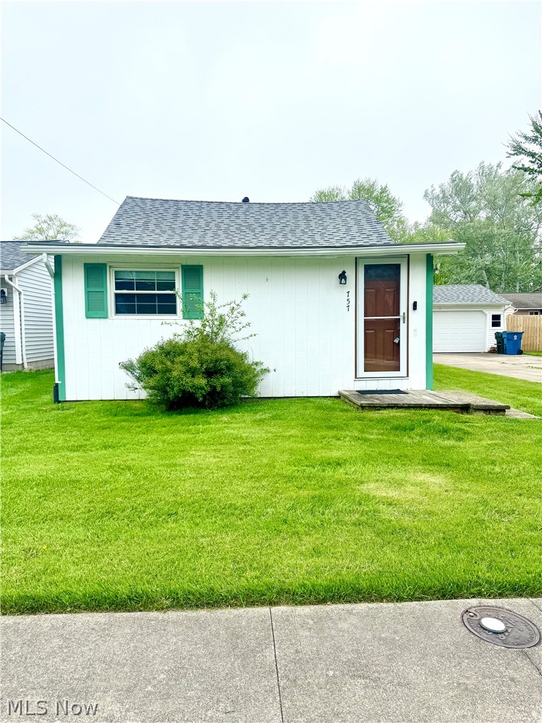 757 Dunny Avenue Sheffield Lake OH 44054