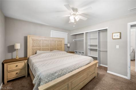 8498 Hallnorth Drive Mentor OH 44060