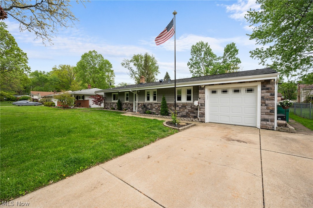 8498 Hallnorth Drive Mentor OH 44060