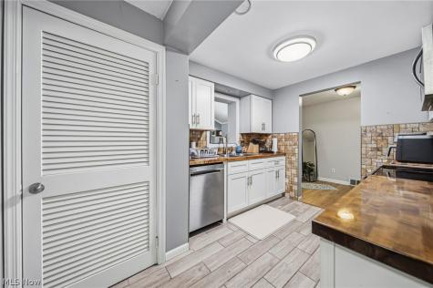8225 Dartmoor Road Mentor OH 44060