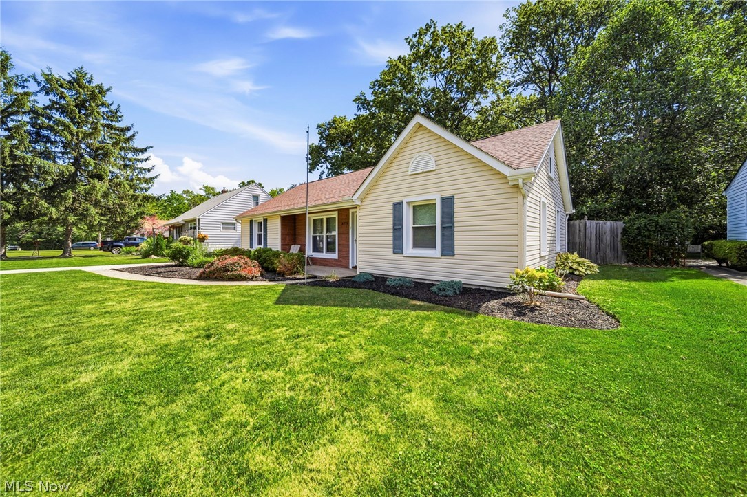 8225 Dartmoor Road Mentor OH 44060