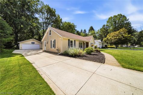 8225 Dartmoor Road Mentor OH 44060