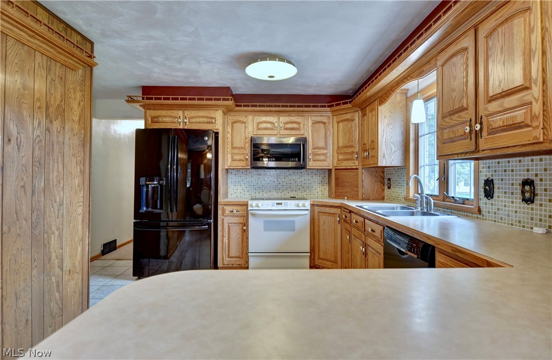 160 Mark Avenue Killbuck OH 44637
