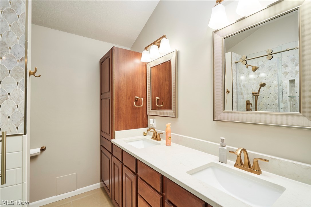 2593 Revere Drive Bath OH 44333