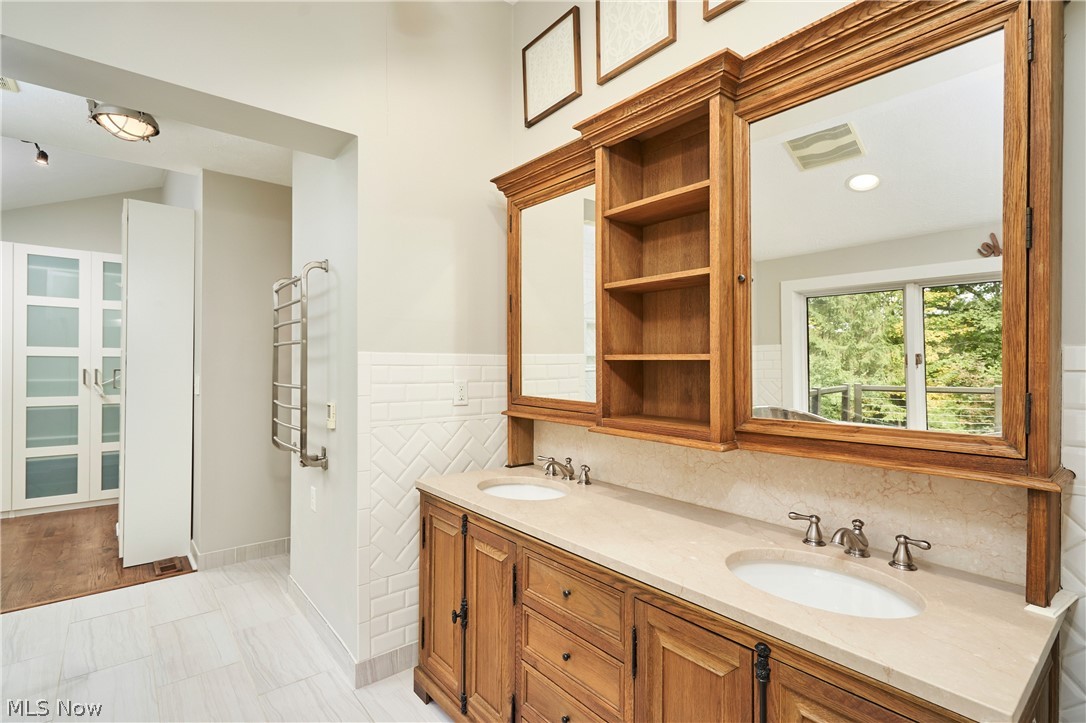 2593 Revere Drive Bath OH 44333