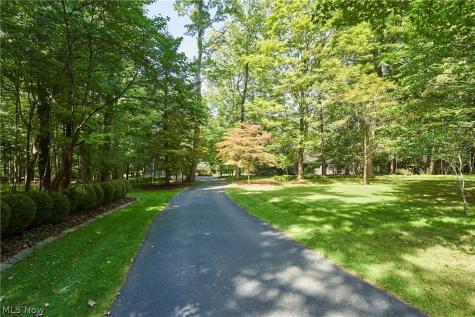 2593 Revere Drive Bath OH 44333