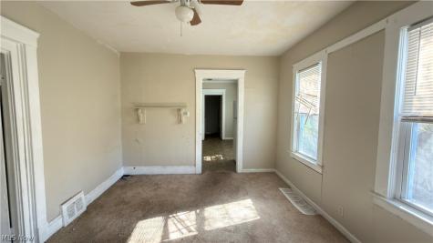 10706 Reno Avenue Cleveland OH 44105