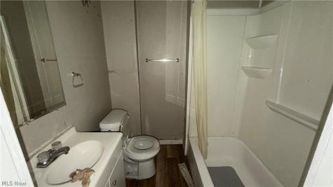 10706 Reno Avenue Cleveland OH 44105