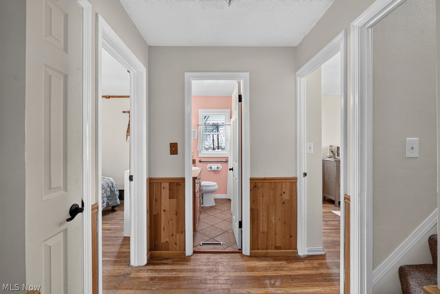 7502 Ira Avenue Cleveland OH 44144