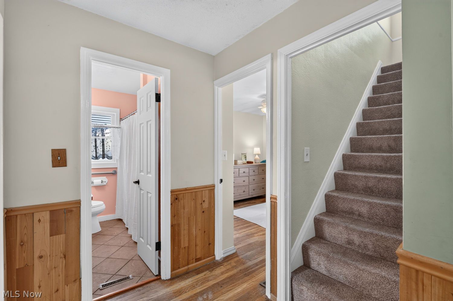 7502 Ira Avenue Cleveland OH 44144