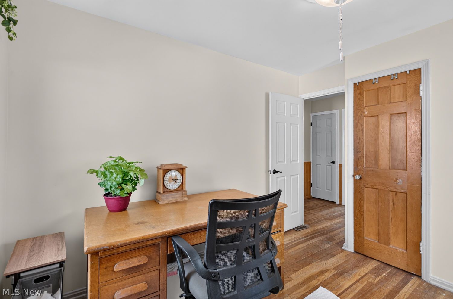 7502 Ira Avenue Cleveland OH 44144